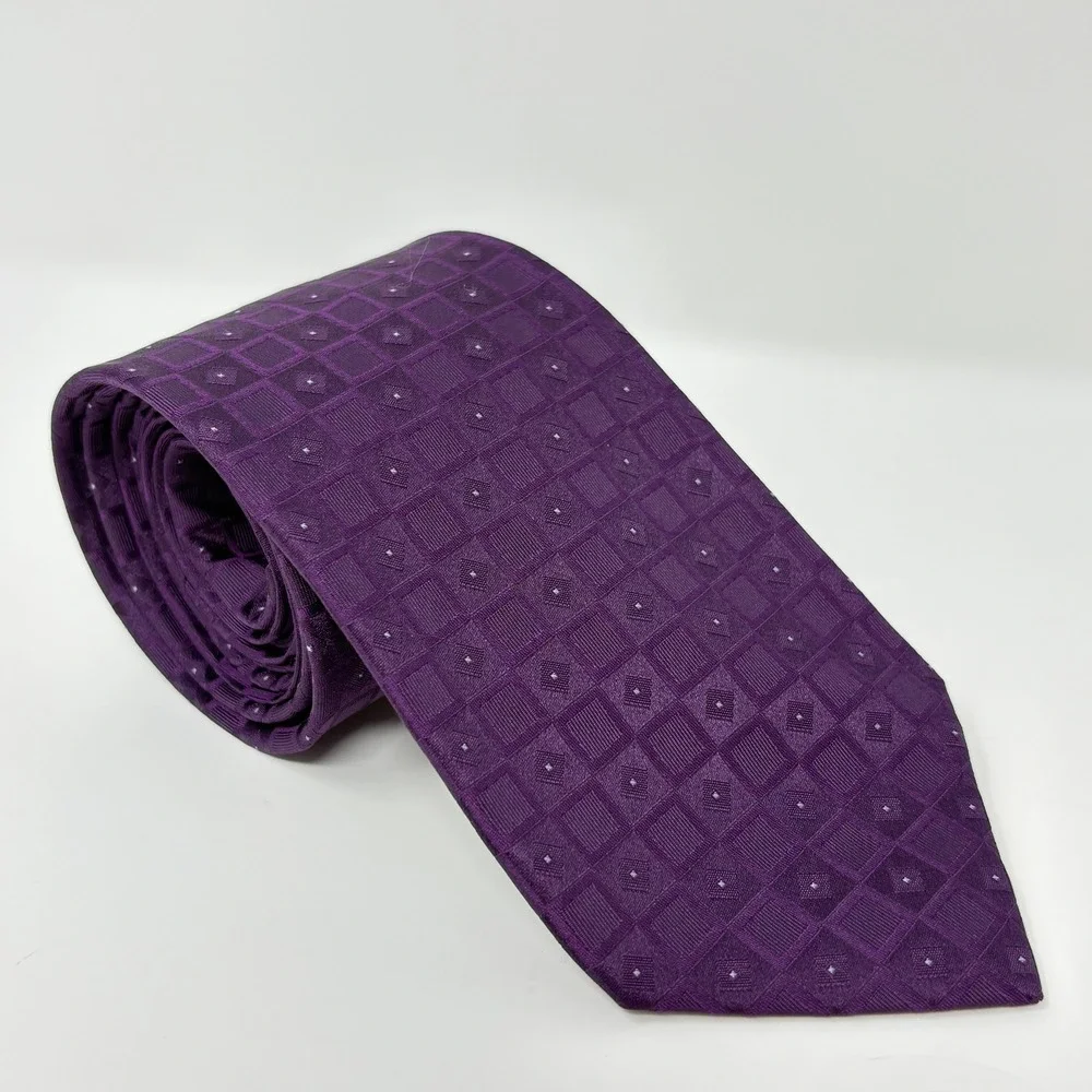 Calvin‎ Klein Men 100% Silk Geometric Pattern Purple Necktie